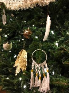 boho-christmas-tree-macrame-ornaments