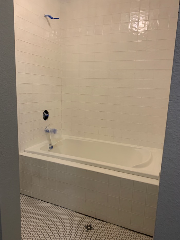 Reglaze A Bathtub And Tile Surround, Best Way To Tile A Tub Surround